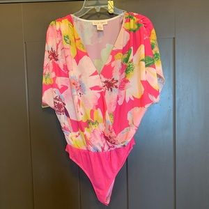 Flying Tomato Pink Floral Bodysuit size small
